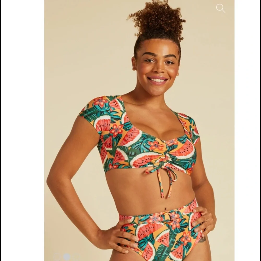 NWOT ModCloth Boardwalk‎ Bliss Crop Bikini Top